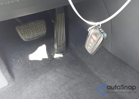 2019 Toyota Rav4 Xle z USA, uszkodzony, nr VIN 2T3W1RFV2KC031264